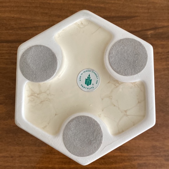 Partylite Ivory Palazzo Candle Holders - Picture 5 of 11